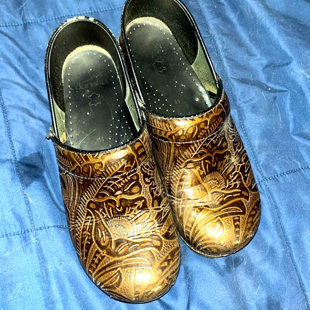Dansko brown paisley used